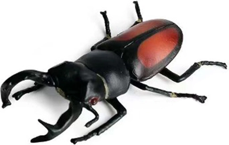 Scarabeo cervo in plastica 7 cm