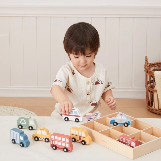 Lavorazione in legno liscia per le piccole mani