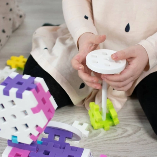 Pezzi grandi per piccole mani