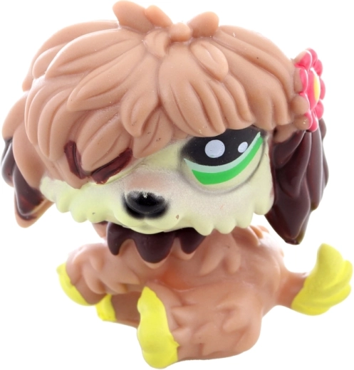 Grazioso animaletto con cuccia