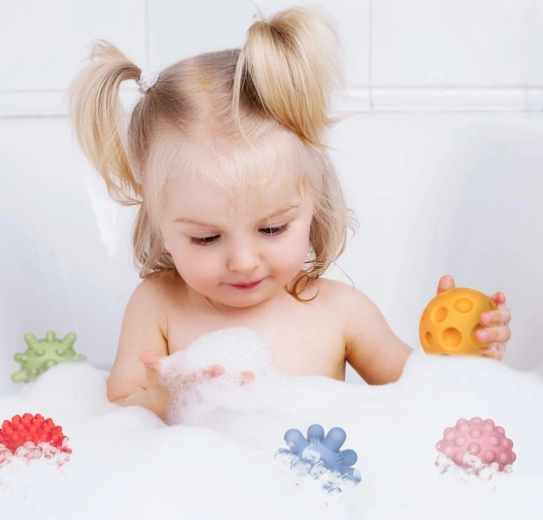 Senza fori per un gioco igienico anche in acqua