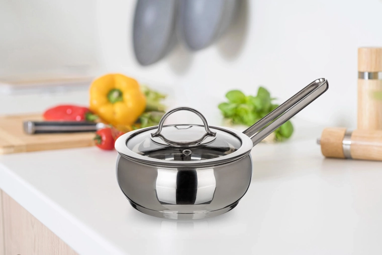 Adatto a tutti i tipi di fornelli, inclusa l’induzione