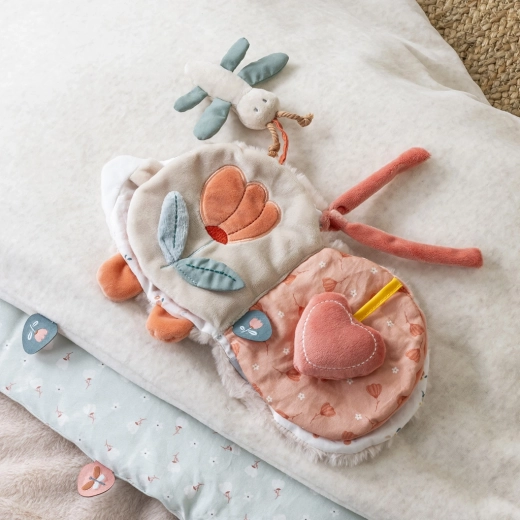 Texture e nastrini diversi per lo sviluppo del tatto