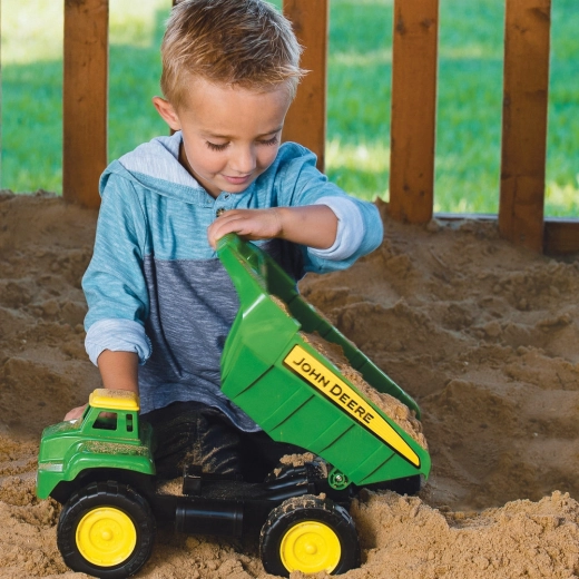 Grande camion ribaltabile John Deere per piccoli costruttori