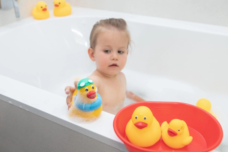 Divertimento in vasca che i bambini ameranno