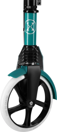 Guida fluida grazie alle grandi ruote da 200 mm e ai cuscinetti ABEC 9