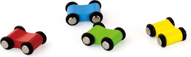Quattro automobiline in legno incluse nella confezione