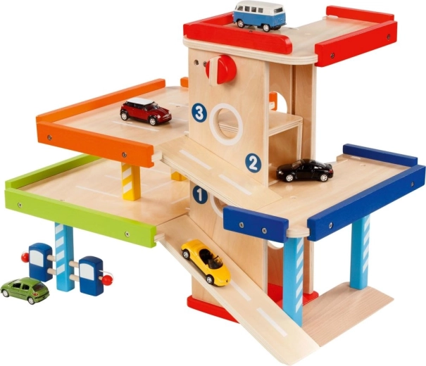 Parcheggio multipiano con ascensore e rampa