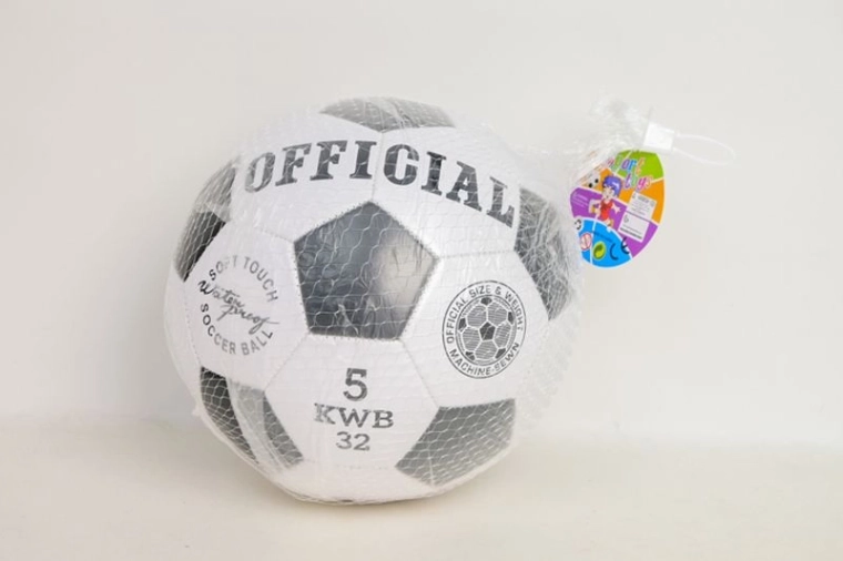 Pallone da calcio nero-bianco Coccinella Beruška