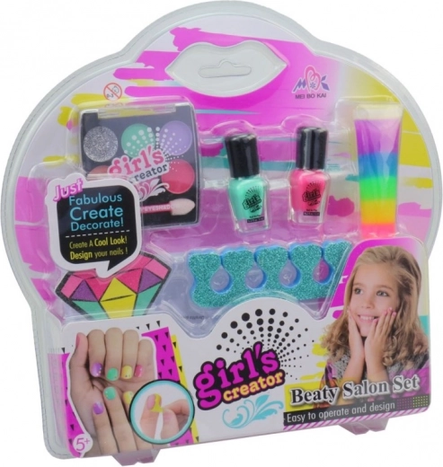 Studio di cosmetici e unghie MaDe per ragazze