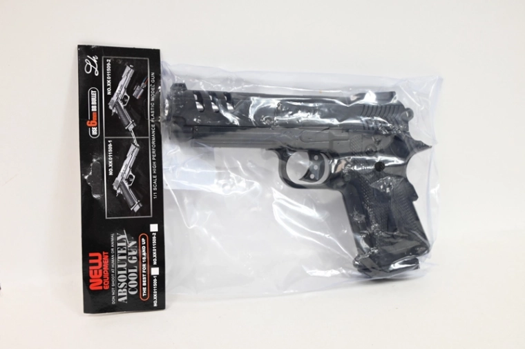 Pistola giocattolo in plastica per bambini con palline