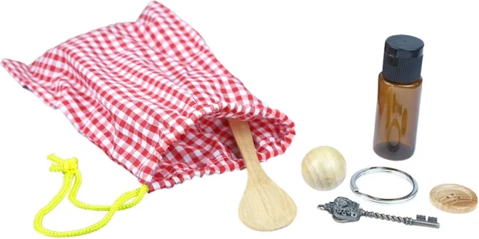 Moyo Montessori sacchetto misterioso con piccoli oggetti