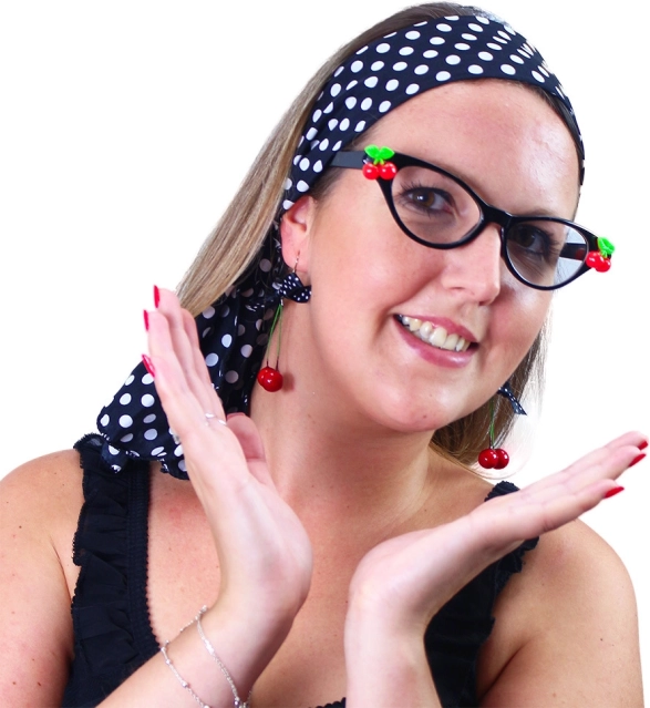 Set retrò con occhiali con ciliegie e accessori