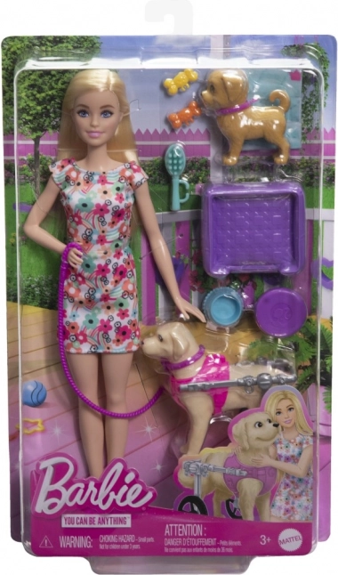 Barbie con cagnolino su sedia a rotelle