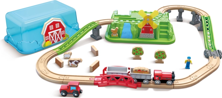 Pista ferroviaria in box treno nella natura