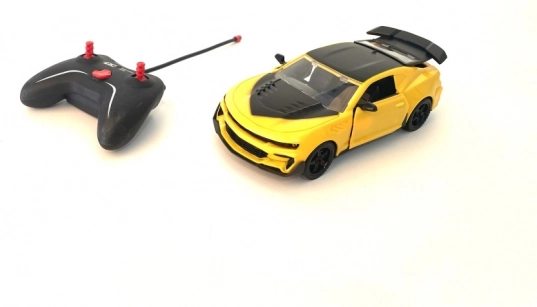 Auto RC sportivo rosso