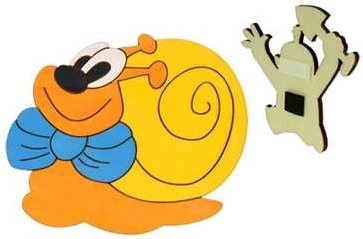 Magnete decorativo in legno a forma di lumaca