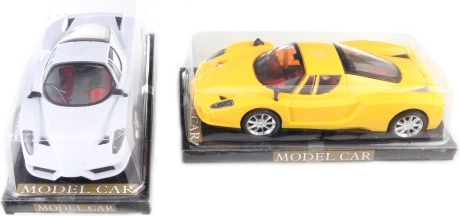 Auto sportivo di lusso a retrocarica