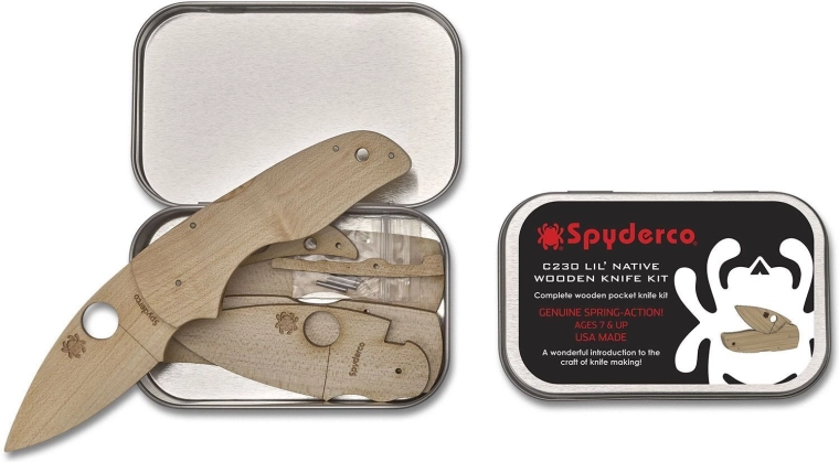 Kit di costruzione in legno del coltello Spyderco Lil' Native in scatola di latta