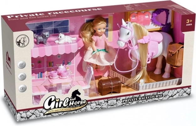 Set da gioco con bambola, cavallino e gattini