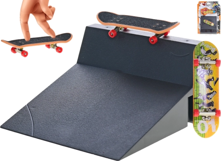 Mini skateboard in metallo con rampa 9,5 cm