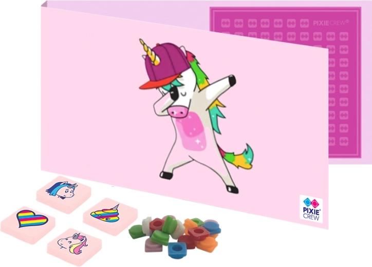 Cartolina e biglietto d’auguri Pixie Crew con regalo all’interno, unicorno