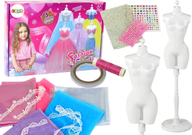 Set creativo per creare abiti per bambole