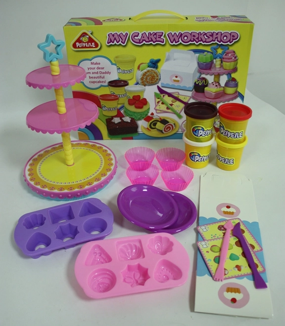 Laboratorio di torte con pasta da modellare