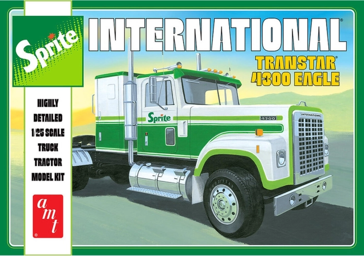 Modello in plastica del trattore stradale International Transtar 4300 Eagle Sprite 1:25 AMT