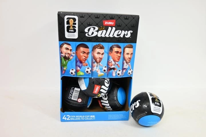 ZURU FIFA Ballers figurina da collezione di calciatore in confezione a forma di palla
