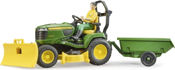 Trattore da giardino JOHN DEERE X949 con figurina del giardiniere BRUDER