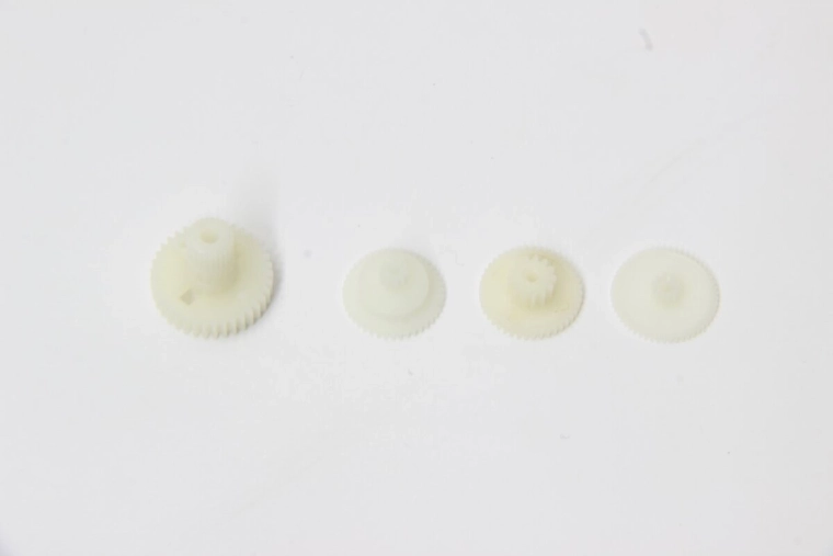 Ingranaggio in plastica per servo digitale 16