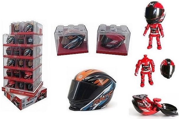 Action figure pieghevole di un motociclista nel casco