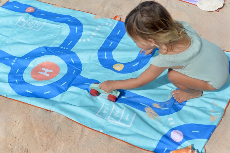 Quut telo mare per bambini e tappetino da gioco strada M 140 × 70 cm