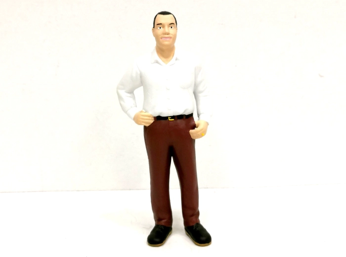 Figura uomo con camicia 13,8 cm