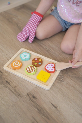 Set in legno di biscotti secchi e cookies per cucina giocattolo