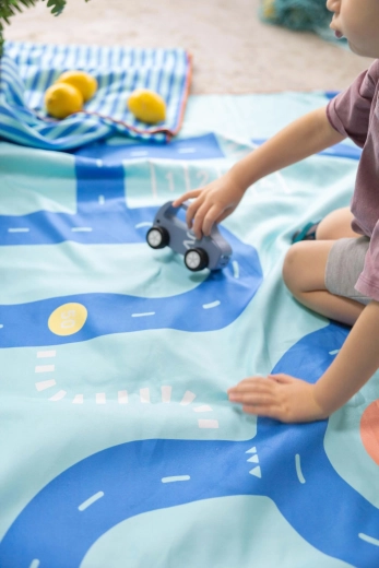Quut asciugamano e tappetino da gioco 2 in 1 per bambini, strada, L (180 × 100 cm)
