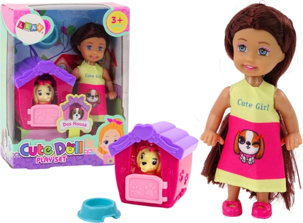 Mini bambola con capelli lunghi e gonnellino multicolore con cane e cuccia