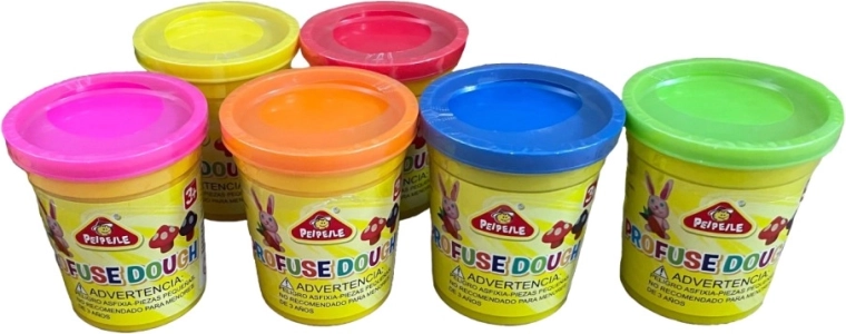 Plastilina in vasetto per bambini