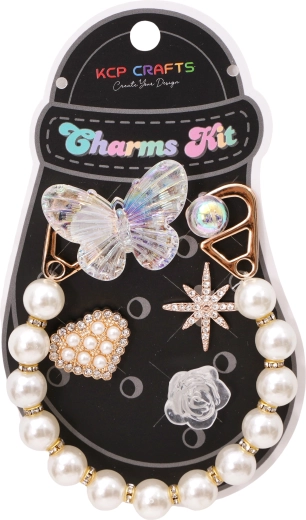 Set di accessori decorativi per ciabatte – catena di perle e farfalla
