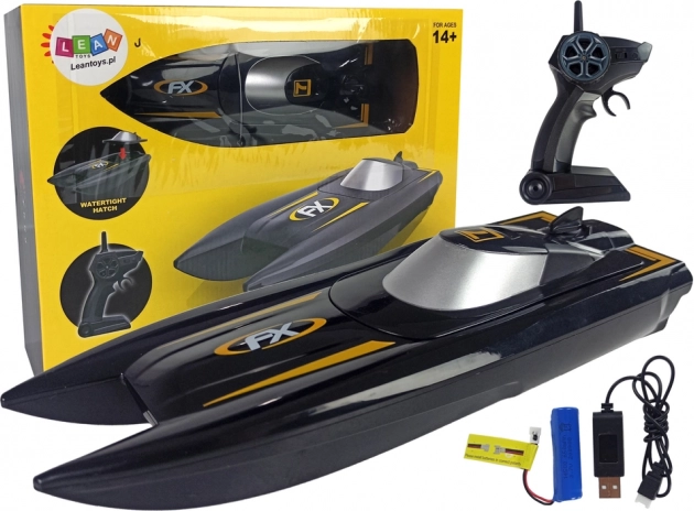 Barca RC da corsa 1:47, 2,4 GHz, portata 50 m