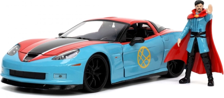 Modellino auto Marvel Doctor Strange Chevy Corvette 1:24 con personaggio