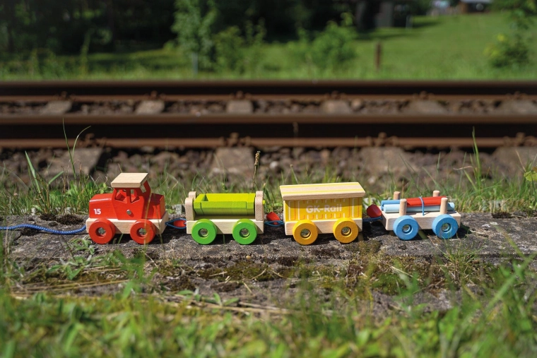 Treno merci in legno GK-Rail