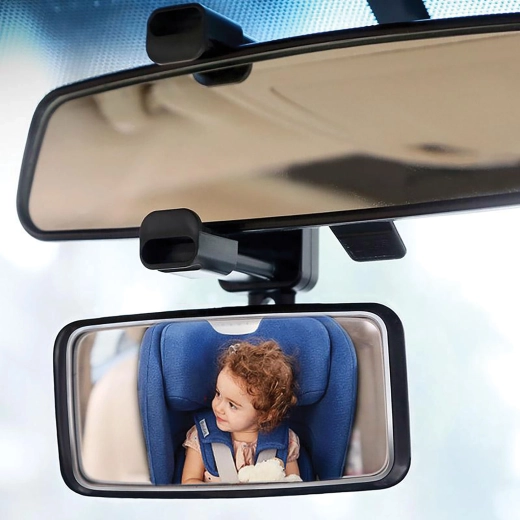 Specchietto aggiuntivo per controllare il bambino in auto