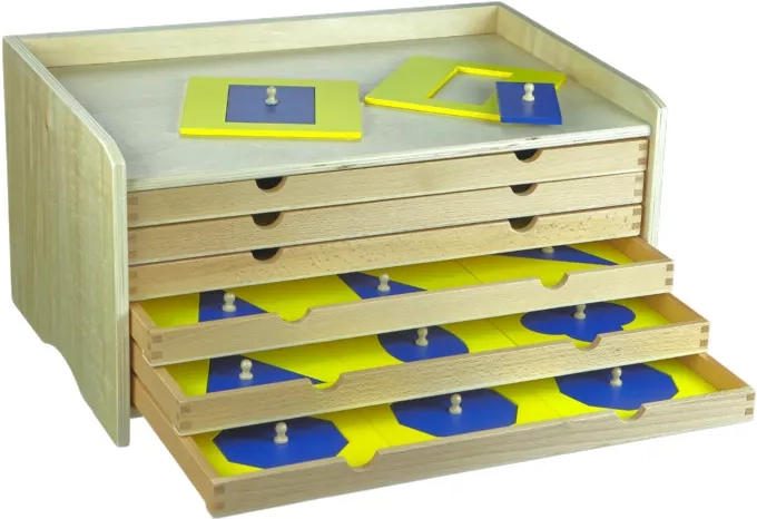Cassettiera geometrica Montessori