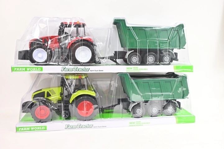 Grande trattore agricolo con rimorchio