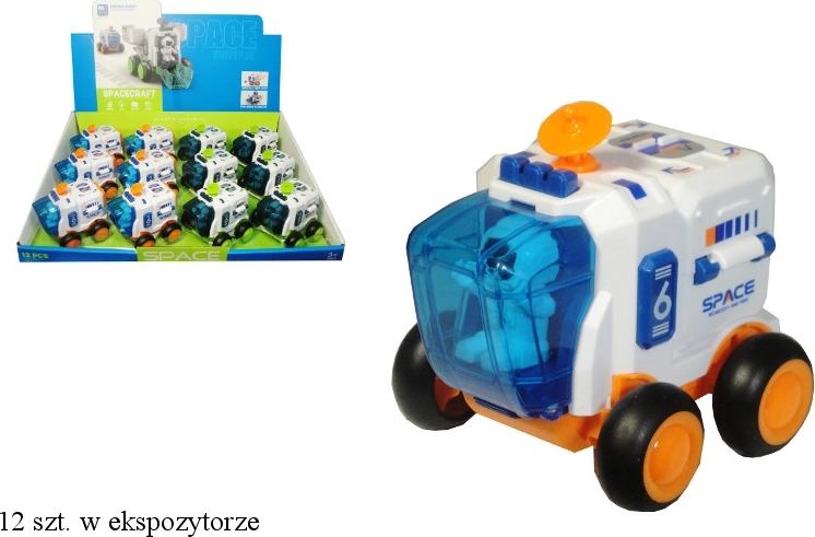 Auto spaziale con astronauta