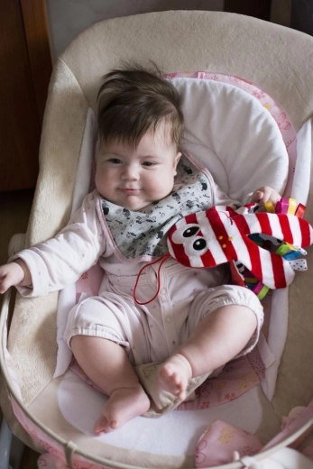 Imbottitura frusciante per la stimolazione uditiva