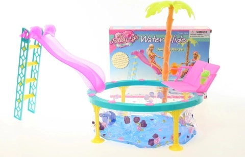 Piscina Glorie con scivolo