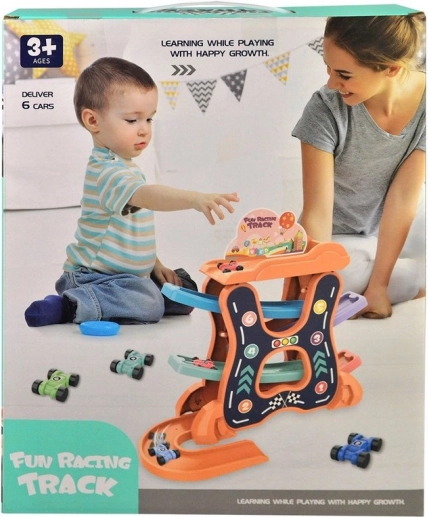 Pista per automobili a strati con macchine per bambini